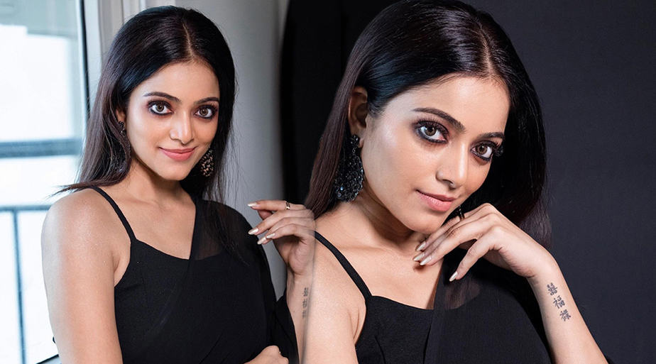 Janani Iyer_Actress