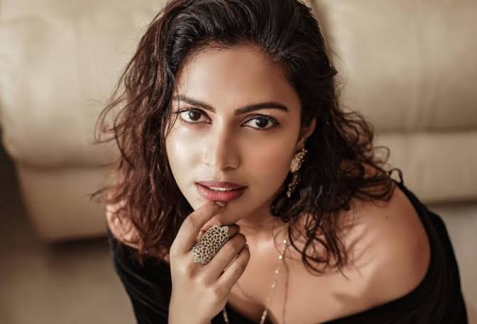 Amala Paul - Updatenews360