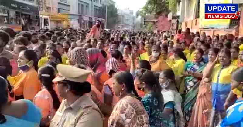Sanitary Workers Protest - Updatenews360