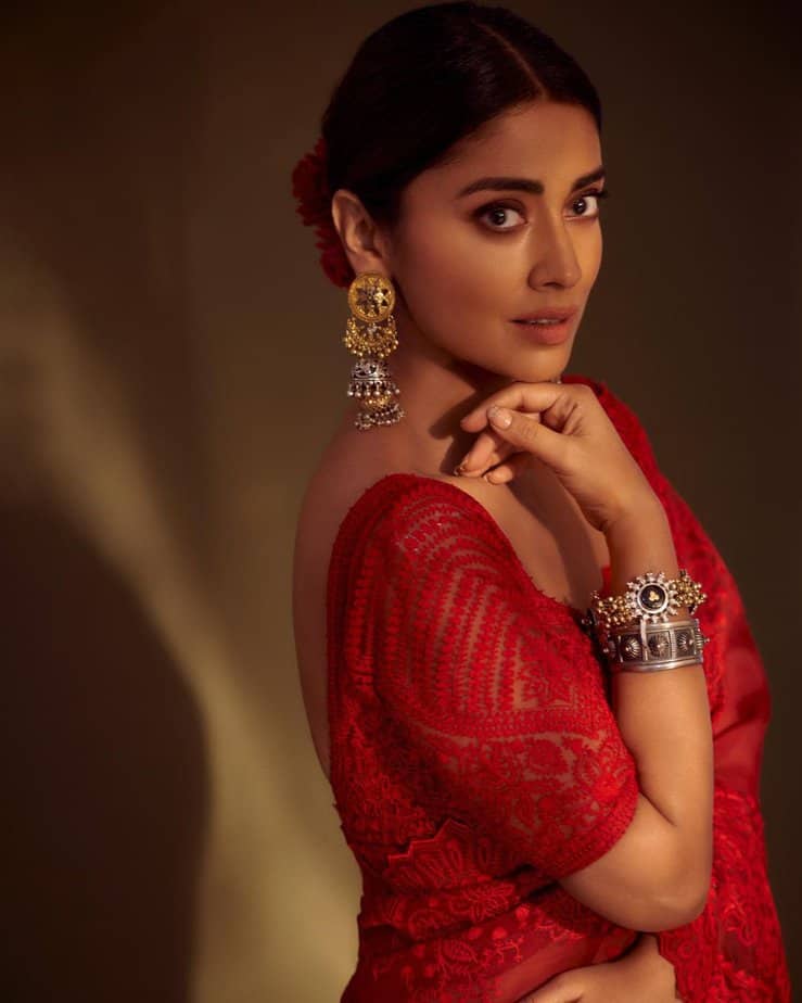 shriya saran - updatenews360