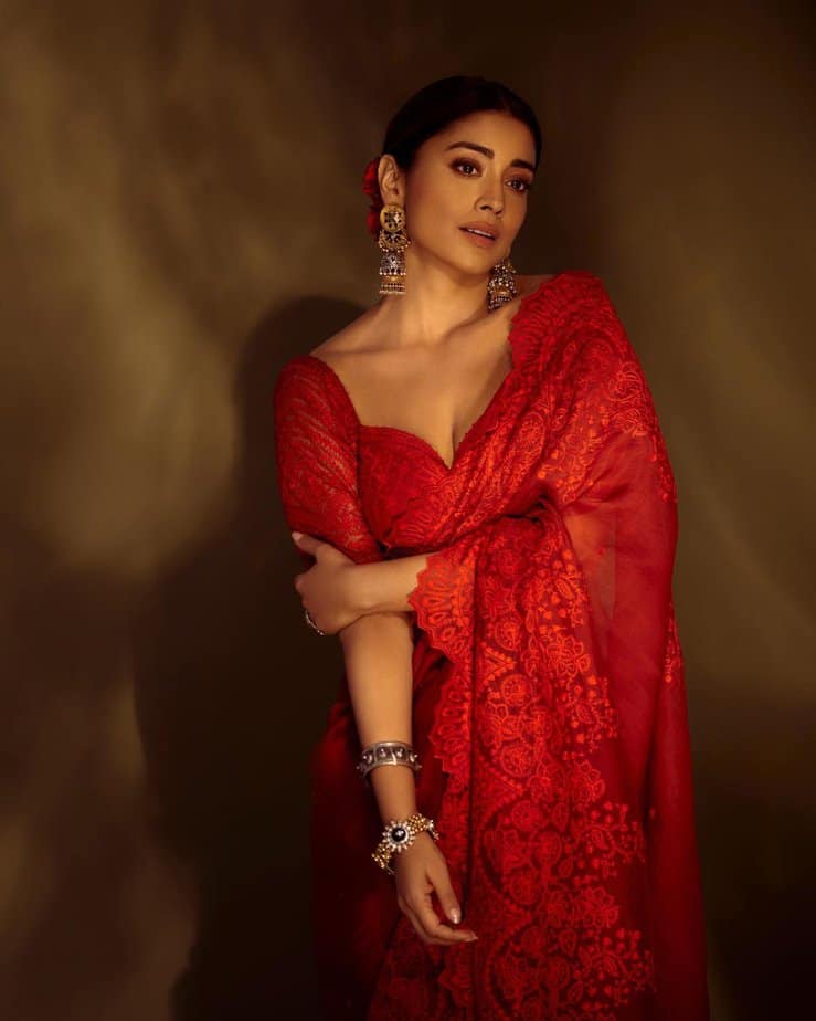 shriya saran - updatenews360