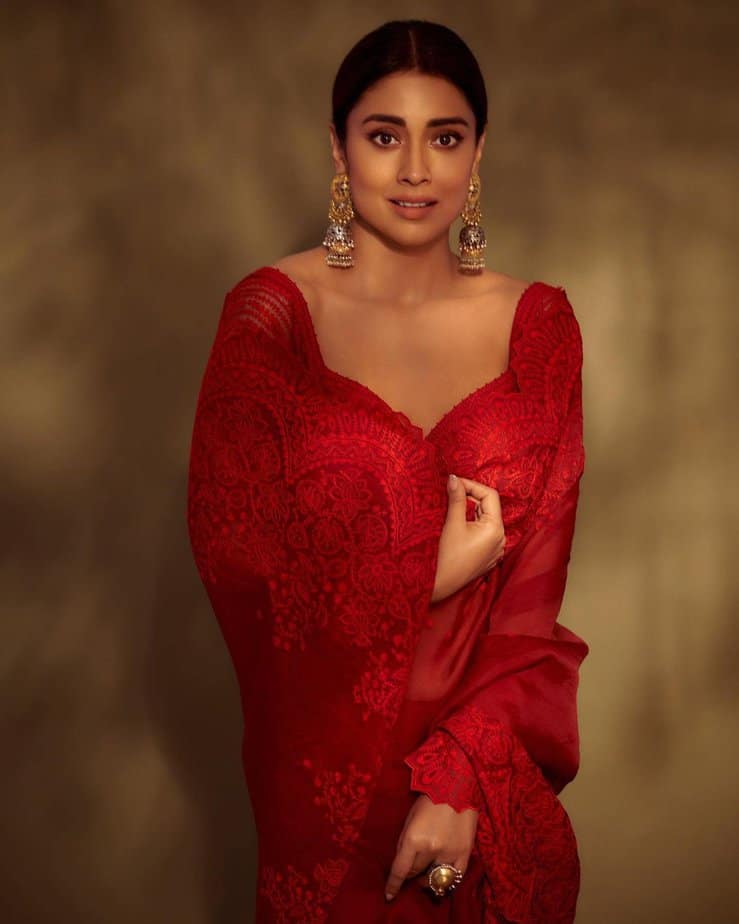 shriya saran - updatenews360