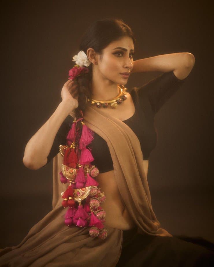 mouni roy - updatenews360