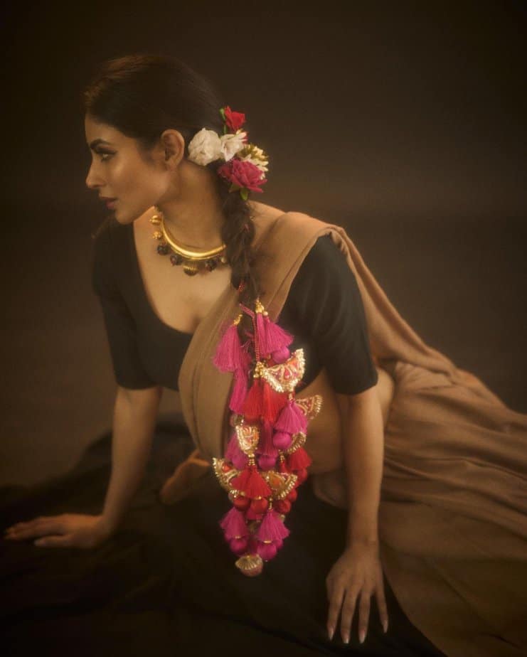 mouni roy - updatenews360