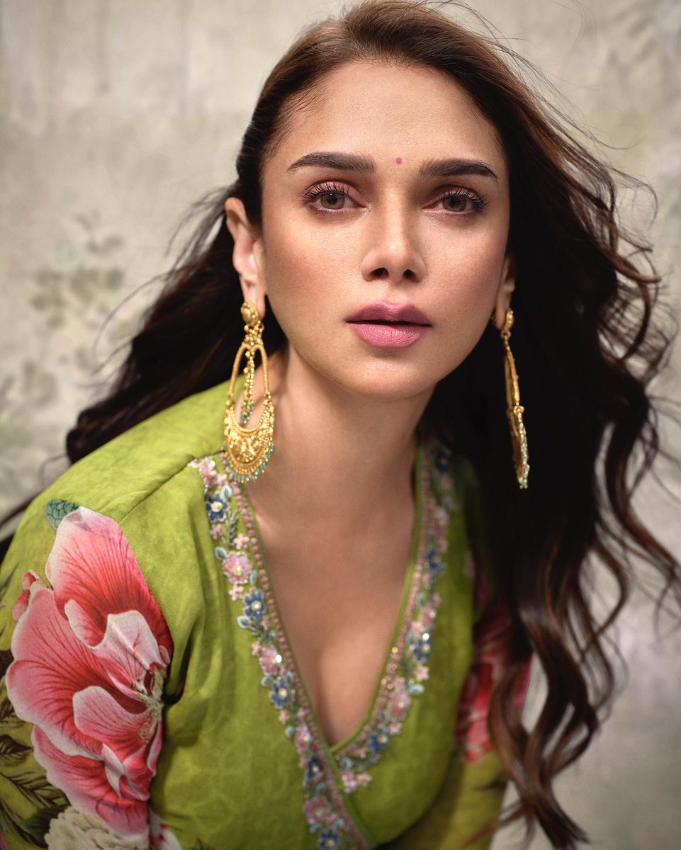 aditi rao hydari -updatenews360 2