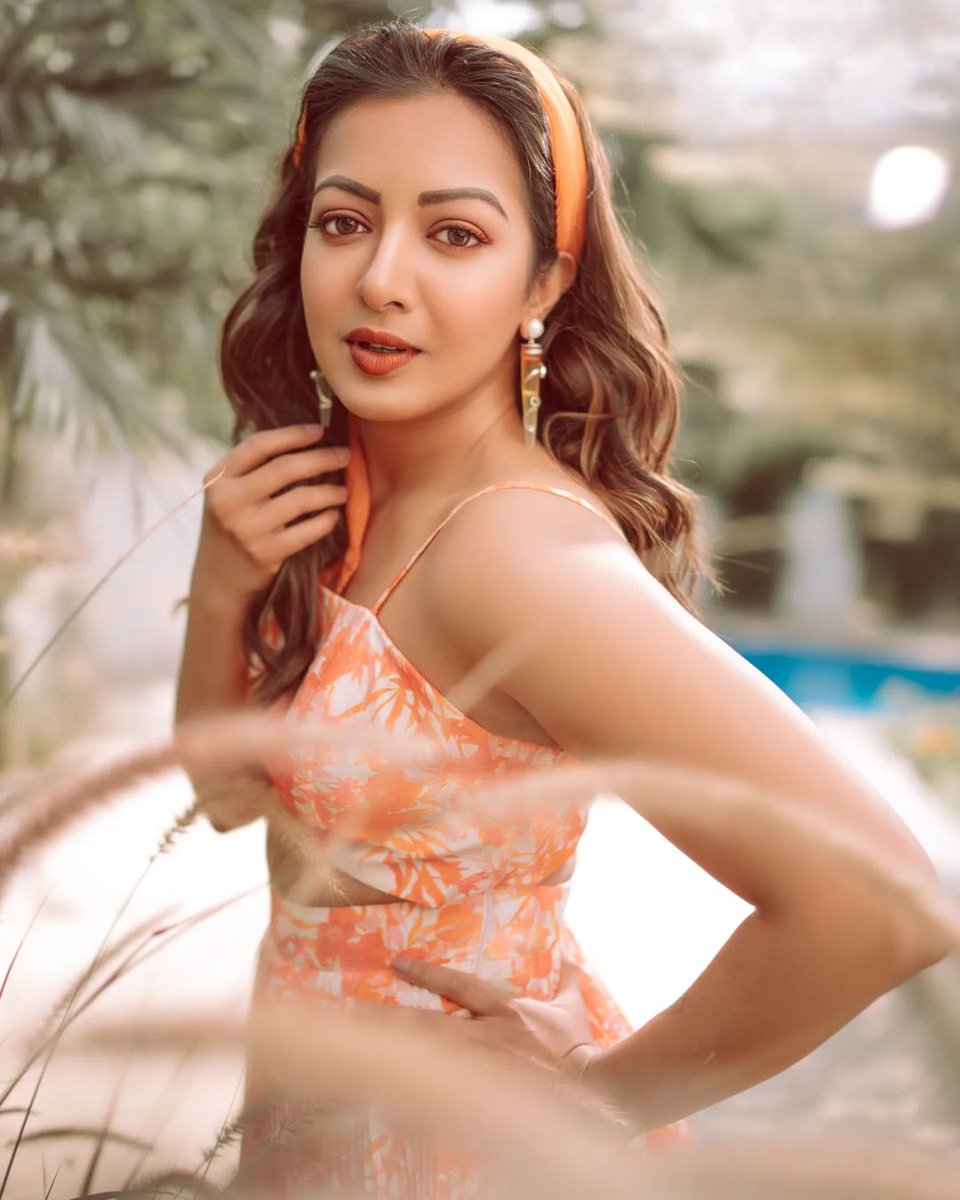 Catherine Tresa - updatenews360