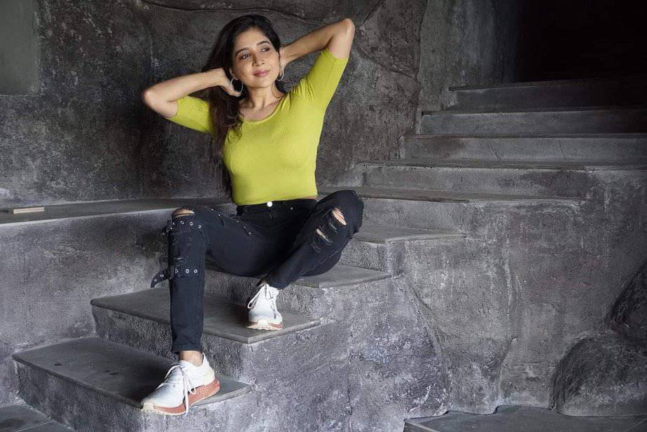 sakshi agarwal - updatenews360