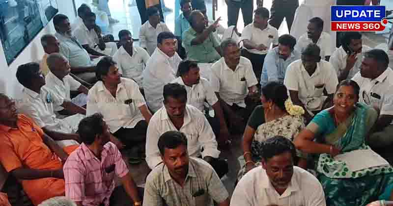 Panchayat Leaders dharna - Updatenews360