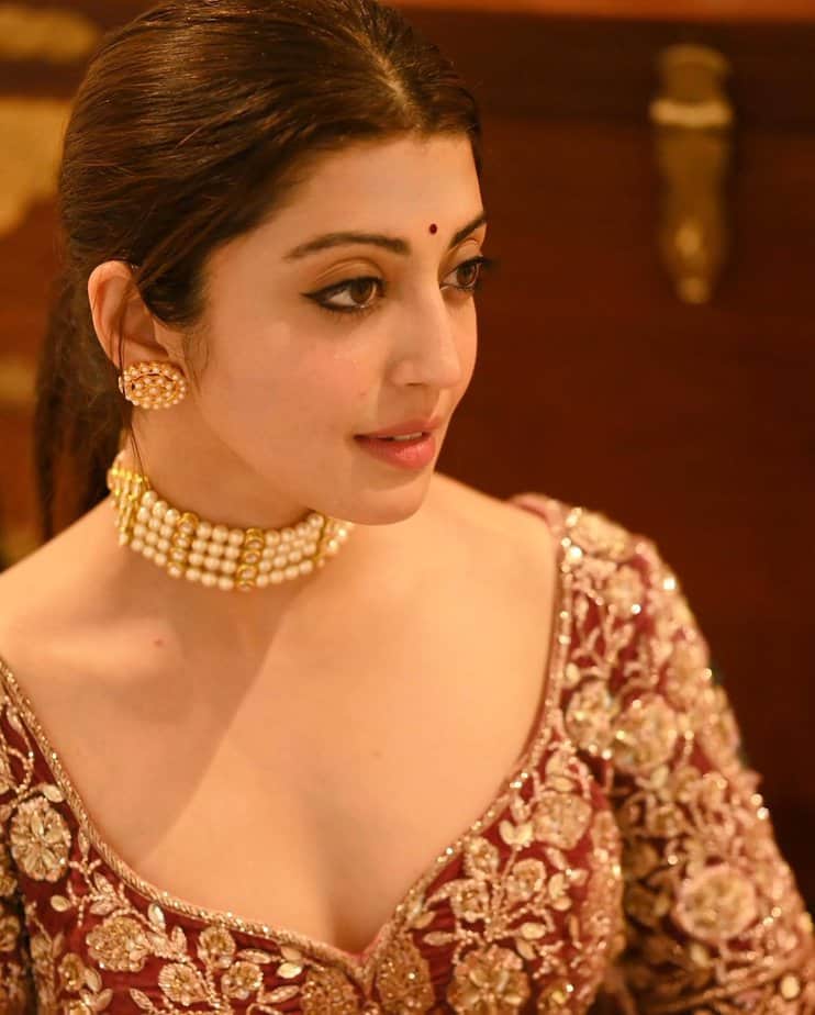 Pranitha Subhash-updatenews360