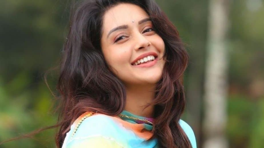 Actress-Mahima-Nambiar-Latest-Updatenews360