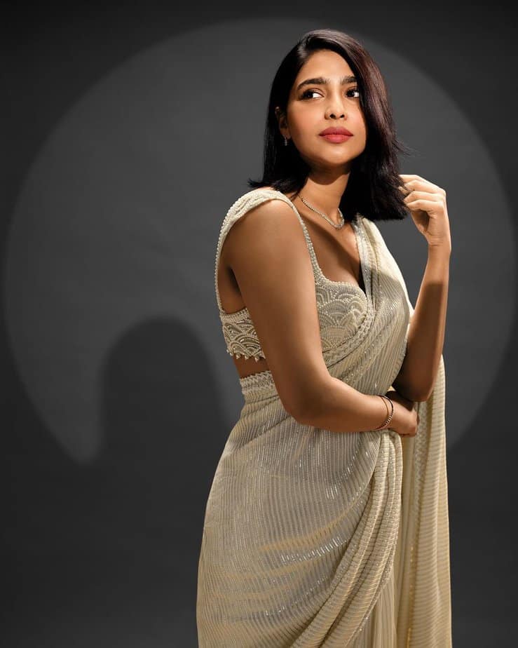 aishwarya lekshmi - updatenews360