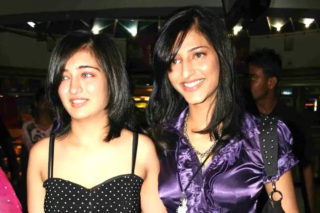 akshara-haasan-hide-one-secret-from-dad-kamal