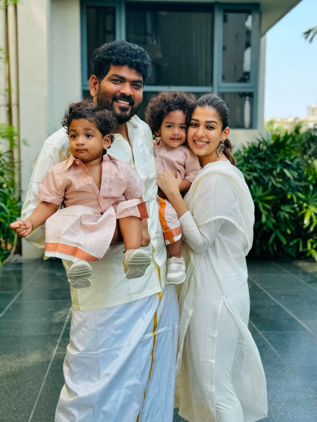 nayanthara-poes-garden-luxurious-home-in-viral-on-social-media- 010724