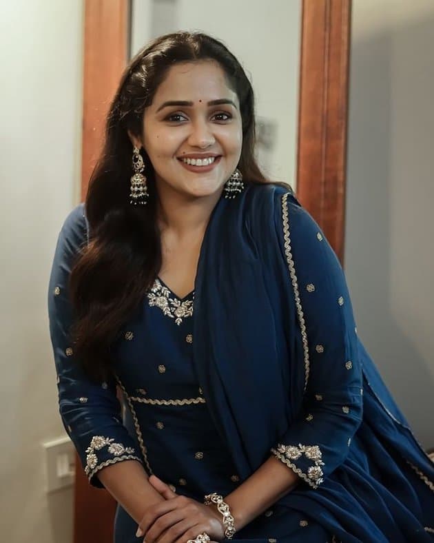 Actress ananya