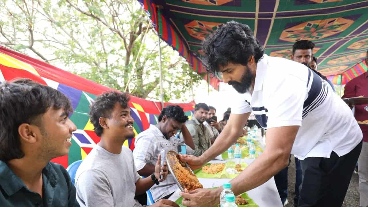 sivakrthikeyan Ar murugadoss celebrates amaran success with sk 23 team
