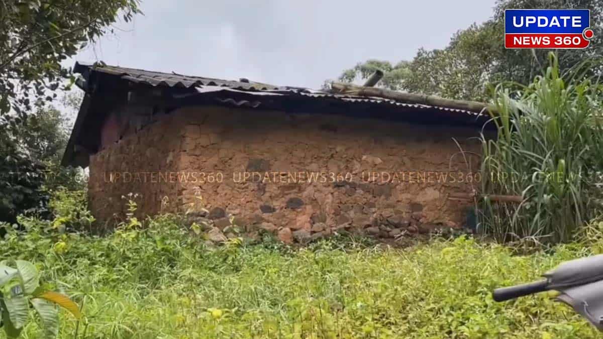 Business man Return the money stole from old woman