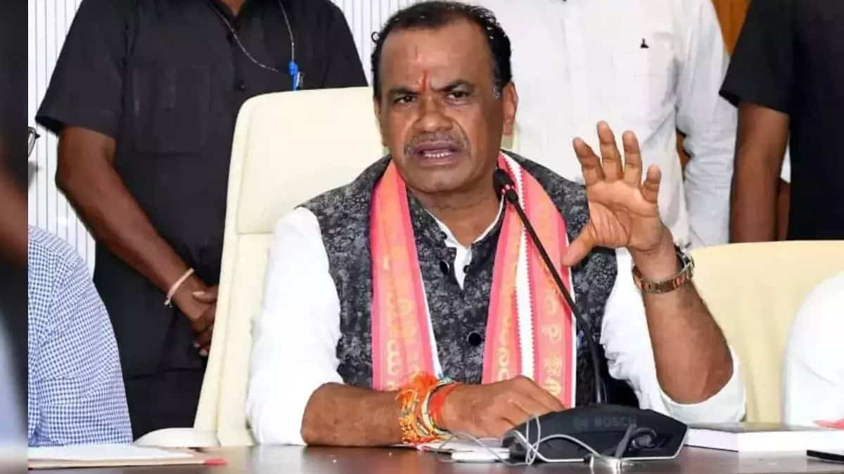 Telangana political leaders on Allu Arjun