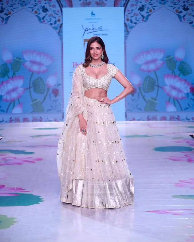 Malavika Mohanan Latest Photos