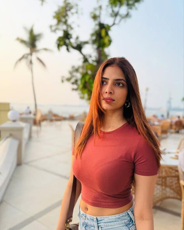 Malavika Mohanan New Photos