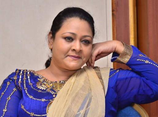 shakeela talks shruthi narayanan video that is original video