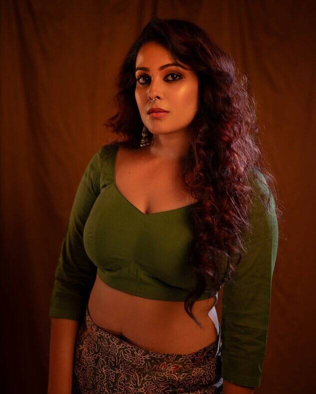 Chandni Tamilarasan Glamorous Photos