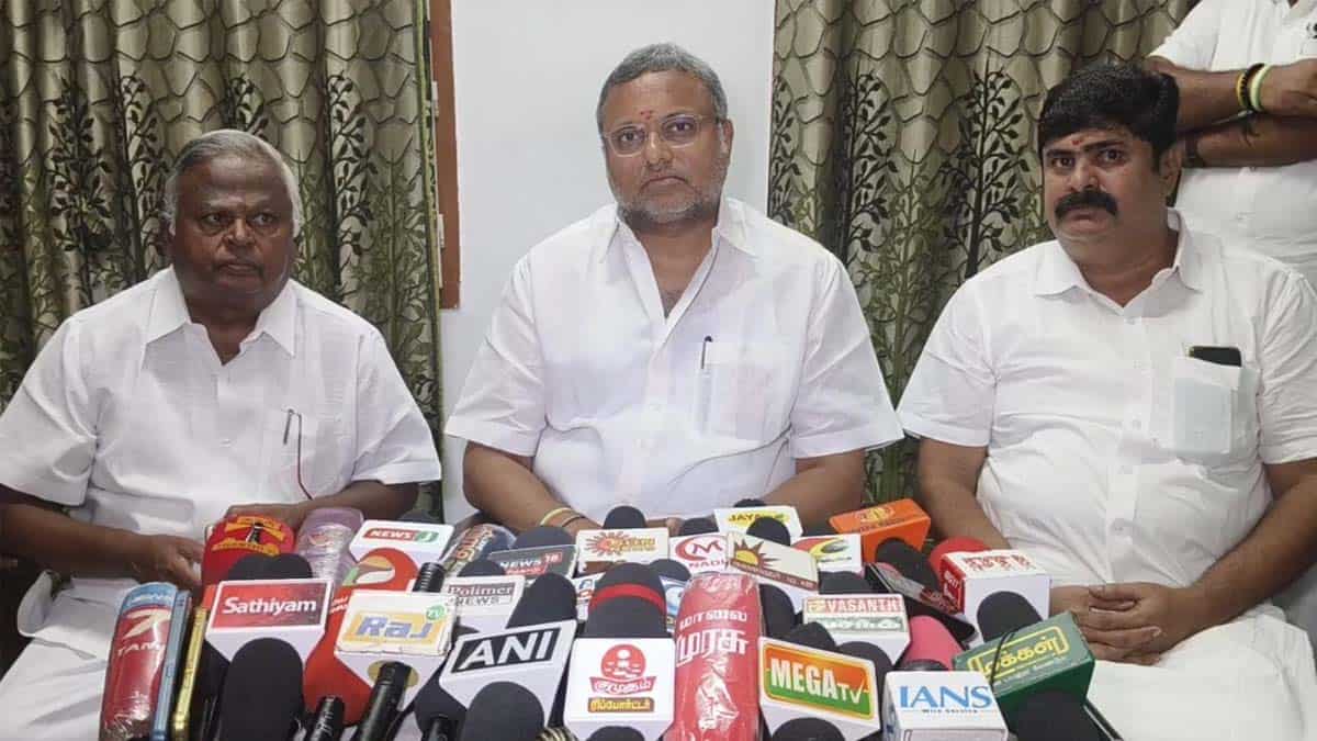 மத்திய அரசுக்கு எதிராக கருத்து கூறினால் அது பாகிஸ்தானுக்கு ஆதரவான கருத்தா? விளாசும் காங்., எம்பி!