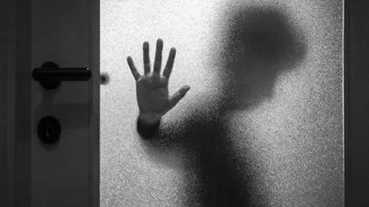32-year-old woman arrested for forcibly having sex with a 17-year-old boy under POCSO!