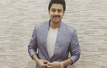 court put actor srikanth in puzhal jail in first class