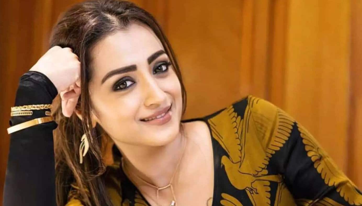 trisha donated mechanical elephant to aruppukottai temple