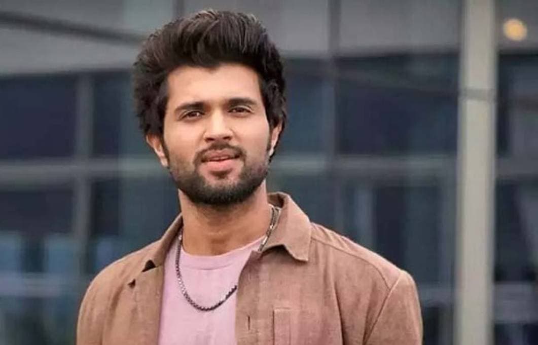 case under SC/ST act  was booked against vijay deverakonda 