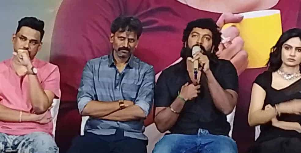 actor kalaiyarasan said that the caste issue is present in cinema industry