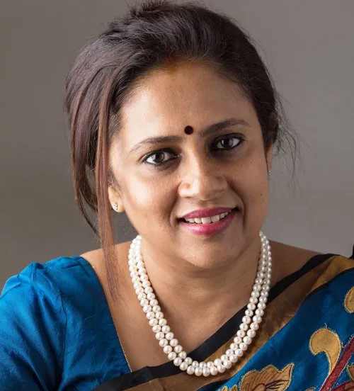 Lakshmi Ramakrishnan give explanation about love on kamal haasan