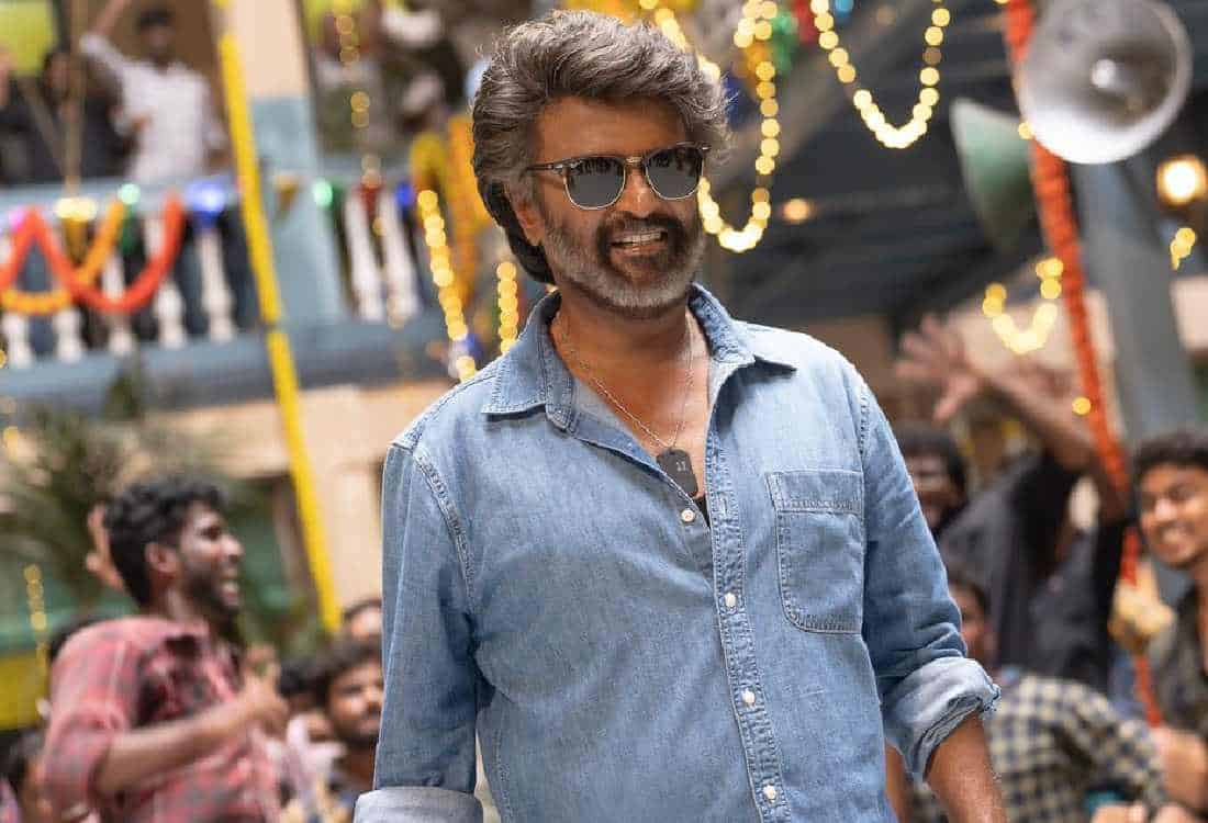 படம் வெளியாகுறதுக்கு முன்னாடியே தரமான சம்பவம்! மரண மாஸ் காட்டிய ரஜினி ரசிகர்கள்!