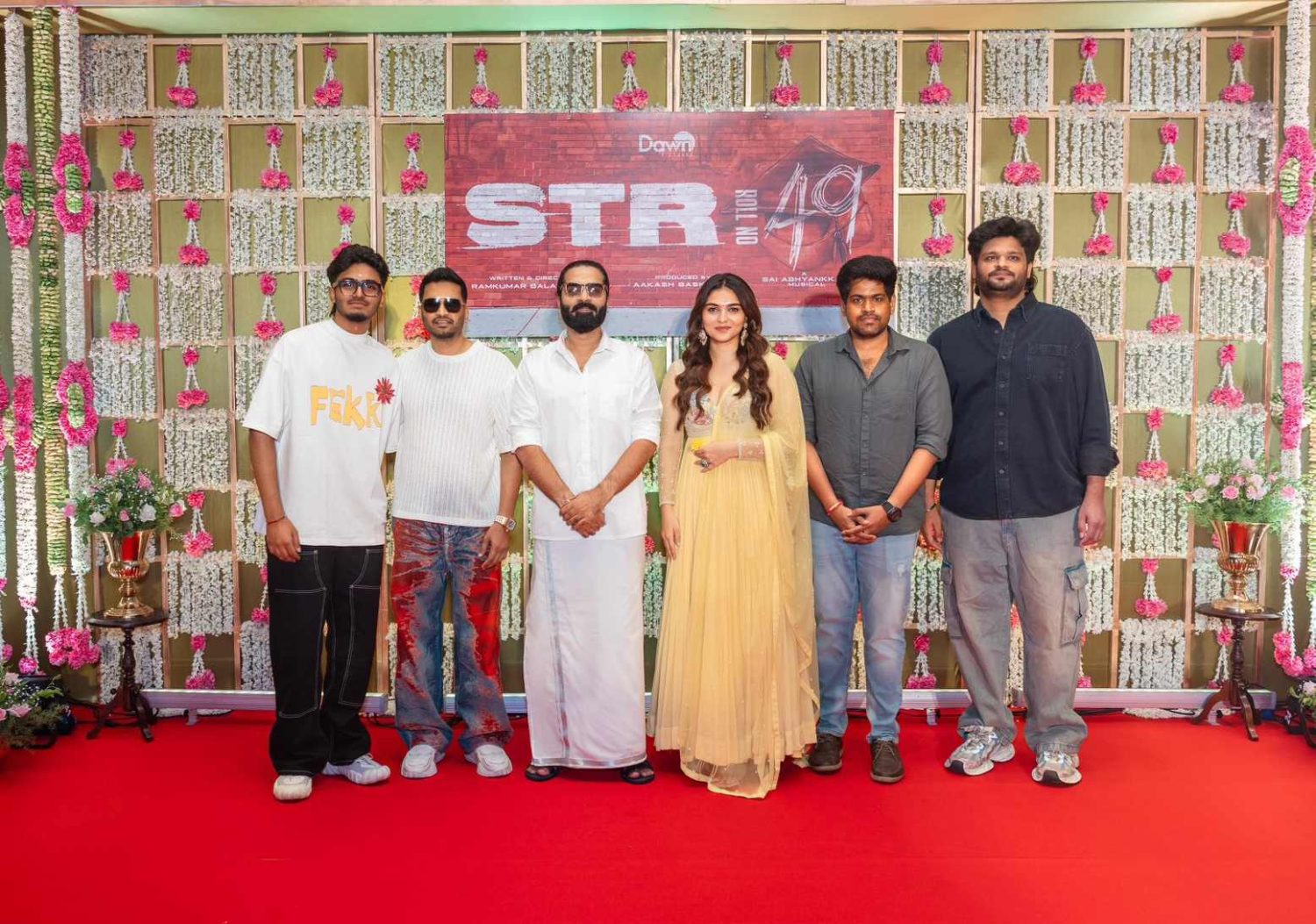 Dawn Pictures asking simbu to return advance