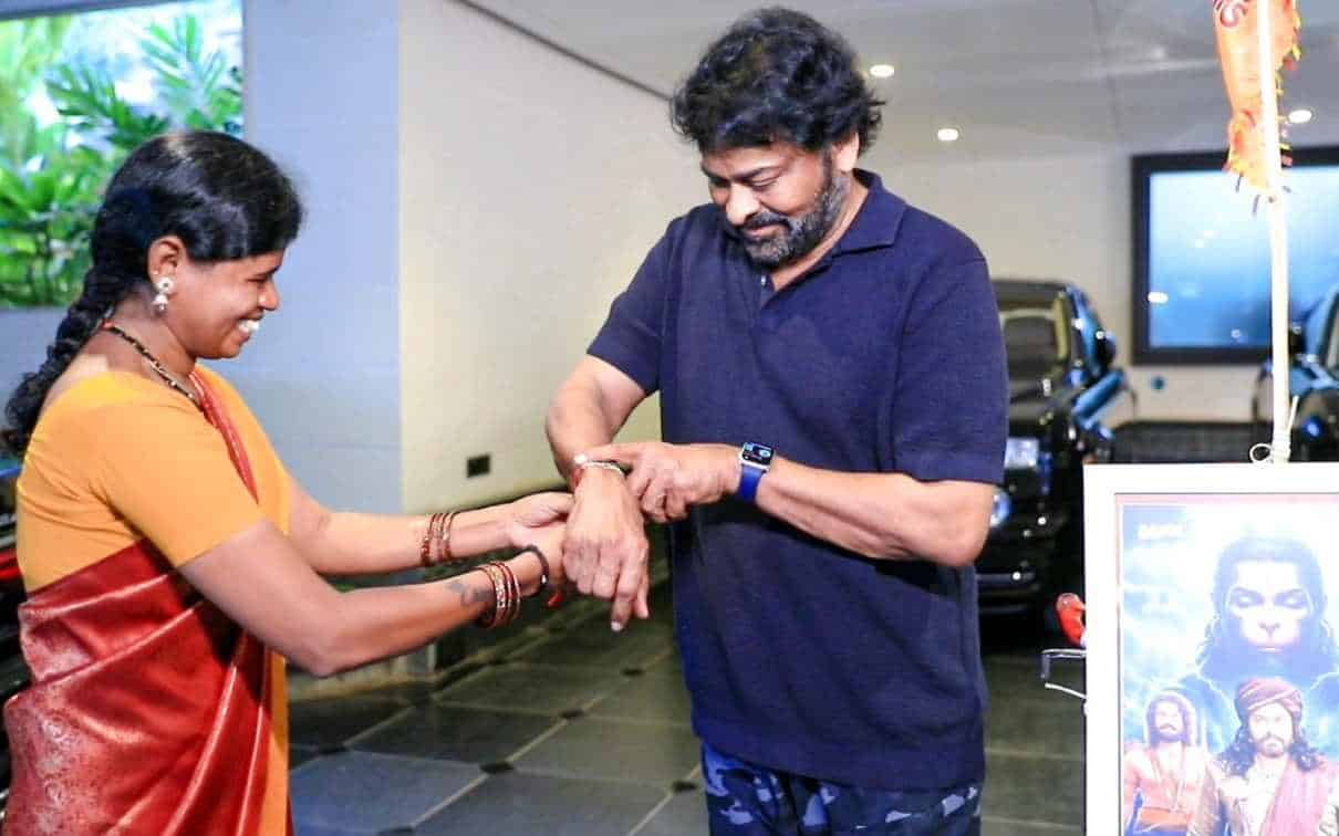 Chiranjeevi meet his female fan and assure her children education