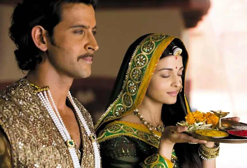 Aishwarya rai carried 200 kilo jewels in jodhaa akbar movie