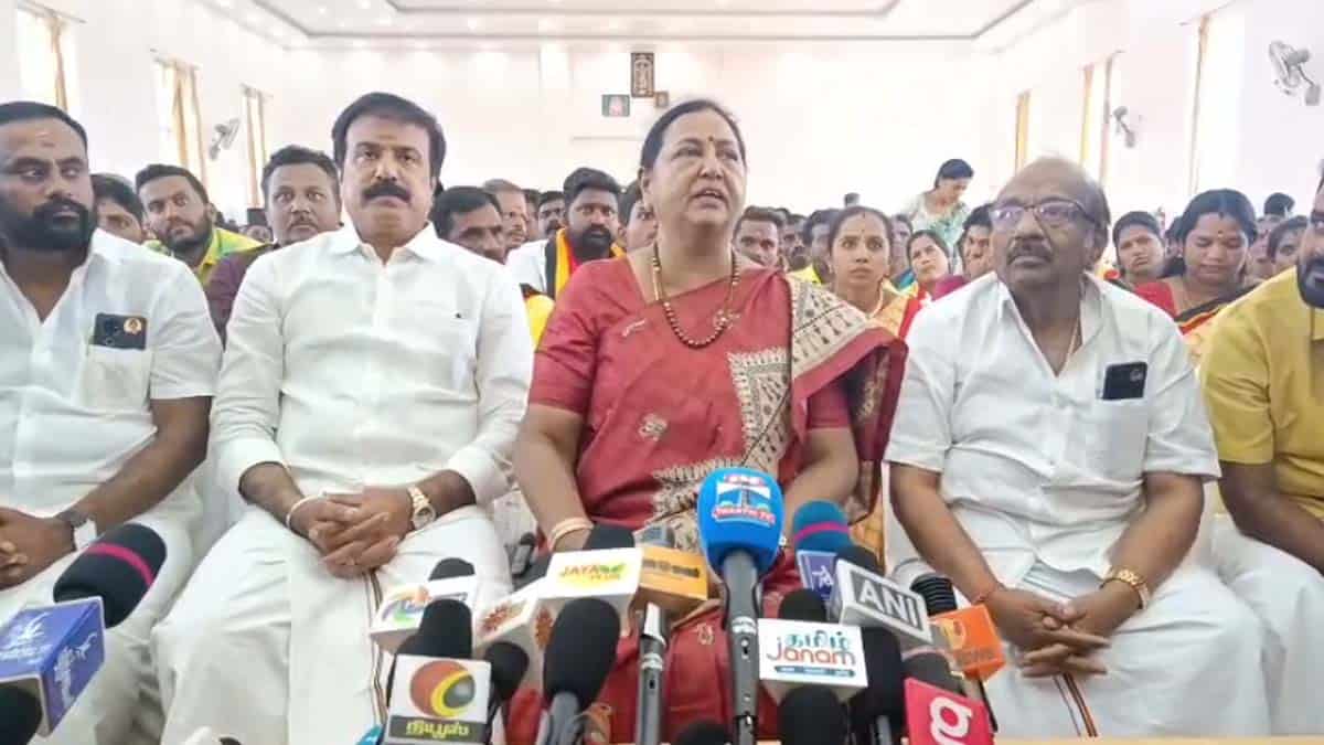 மரியாதை நிமித்தமா சந்தித்தால் உடனே கூட்டணியா? நிருபர்கள் சந்திப்பில் பிரேமலதா காட்டம்!!