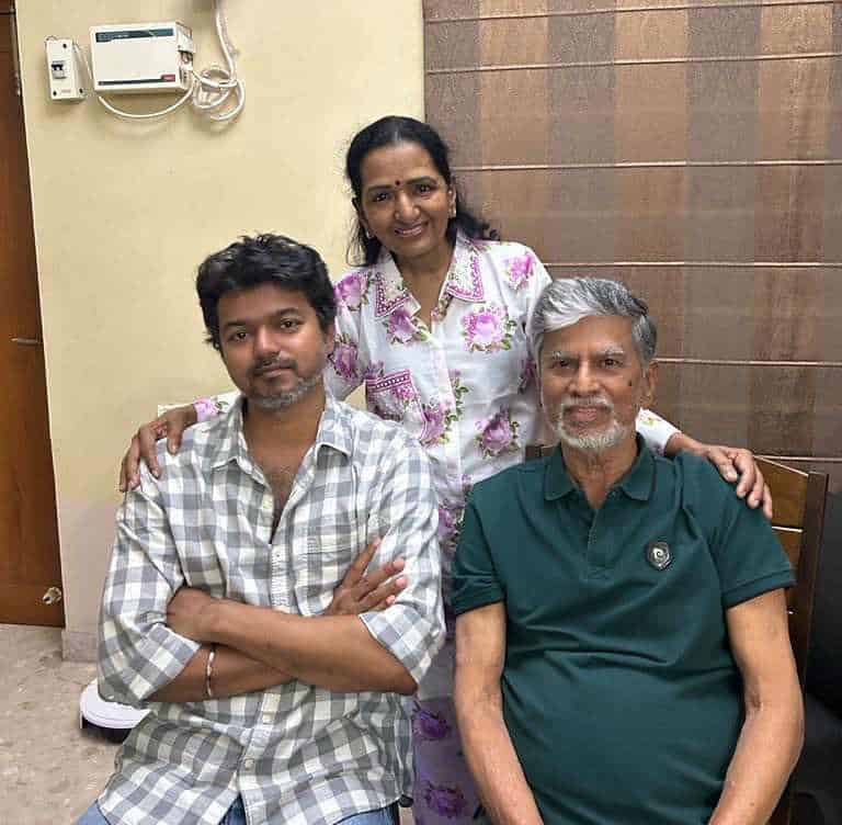 Vijay not attending sa chandrasekhar house warming ceremony